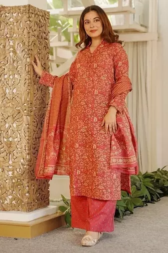  cambric cotton kurti set with dupatta & bottomheavy printed casual outfit