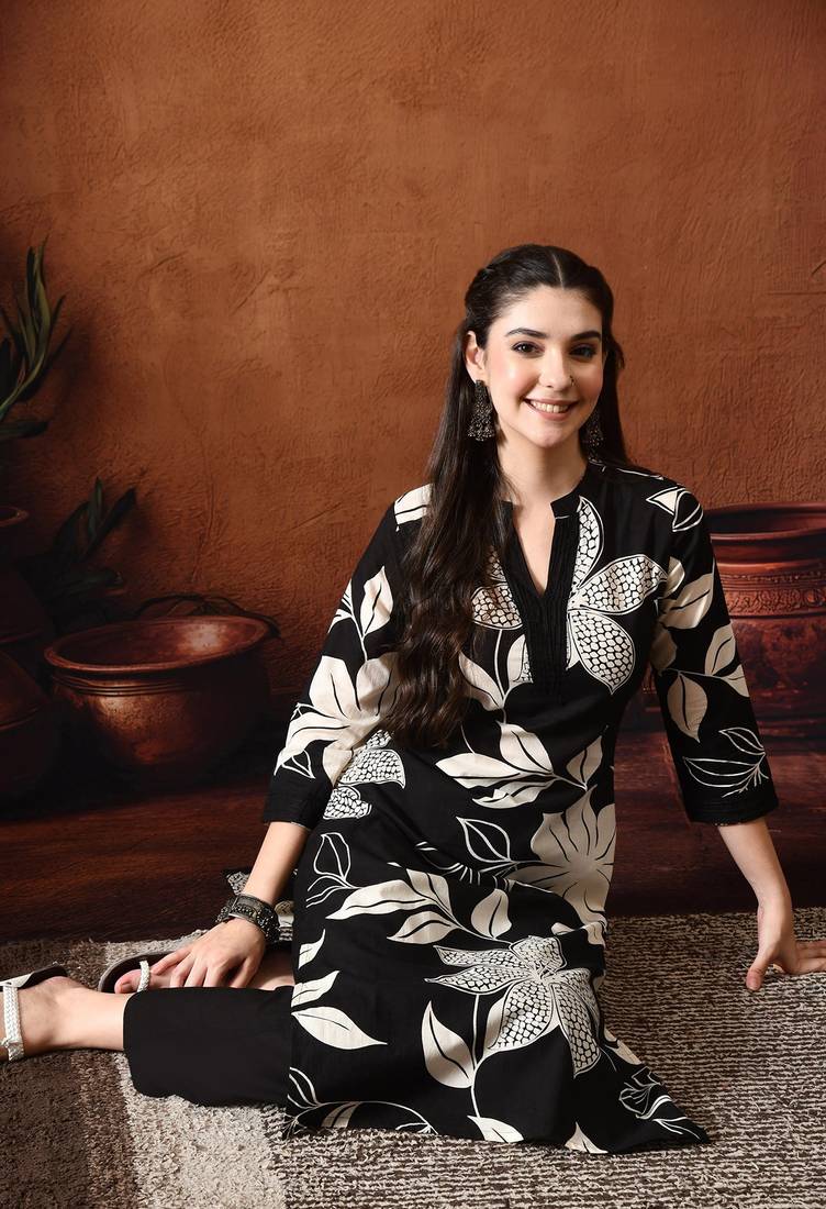 Floral printed mandarin collar pure cotton kurta with trousers