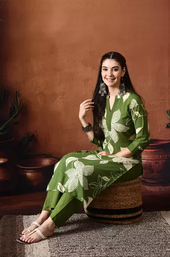 Floral printed mandarin collar pure cotton kurta with trousers