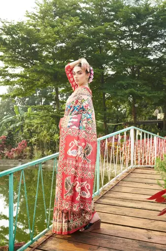 Multicolor tussar silk blend patola printed sarees