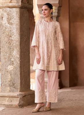 Pink embroidered silk chanderi kurta set 2