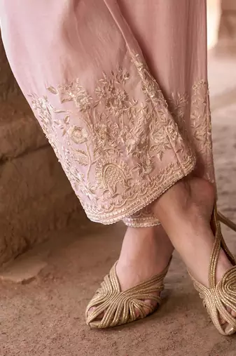 Pink embroidered silk chanderi kurta set