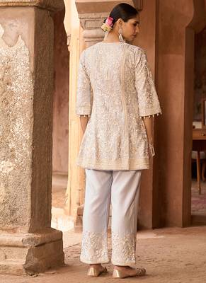 Daisy blue embroidered silk chanderi kurta set 2