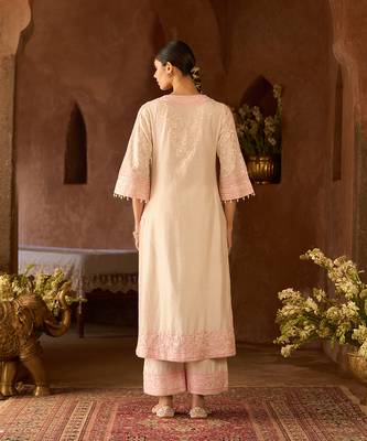 Pink embroidered silk chanderi kurta set 4
