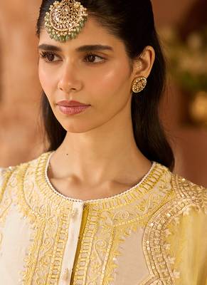 Lemon yellow embroidered silk chanderi kurta set 2