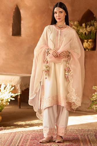Pink embroidered silk chanderi kurta set