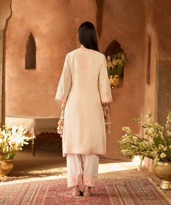 Pink embroidered silk chanderi kurta set 3