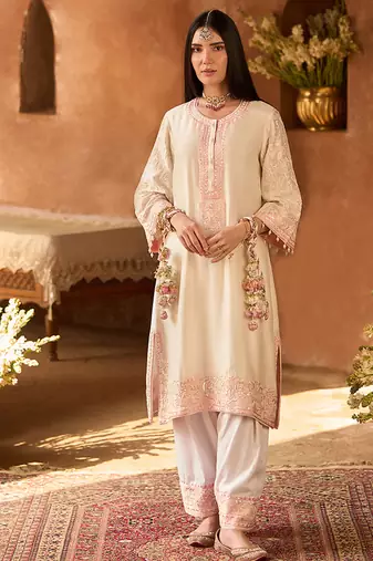 Pink embroidered silk chanderi kurta set
