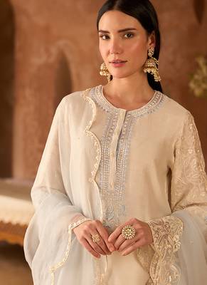 Daisy ivory blue embroidered silk chanderi kurta set 2