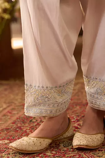 Daisy ivory blue embroidered silk chanderi kurta set