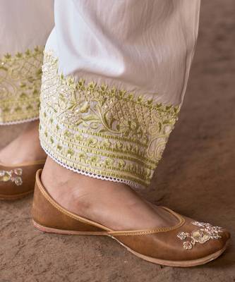 Mint green embroidered silk chanderi kurta set 2