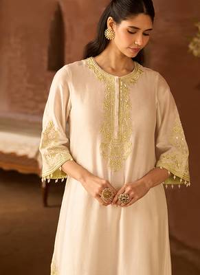 Mint green embroidered silk chanderi kurta set 4