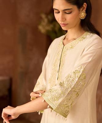 Mint green embroidered silk chanderi kurta set 5