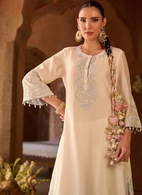 Daisy ivory blue embroidered silk chanderi kurta set 5