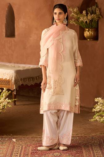 Pink embroidered silk chanderi kurta set
