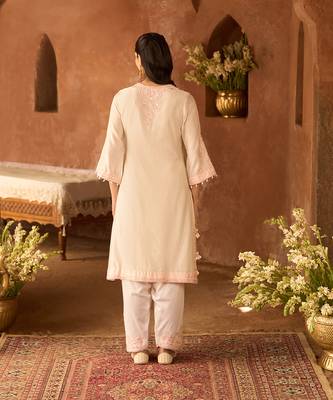 Pink embroidered silk chanderi kurta set 3
