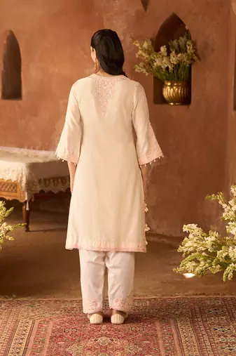 Pink embroidered silk chanderi kurta set