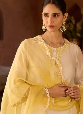 Lemon yellow embroidered silk chanderi kurta set 2