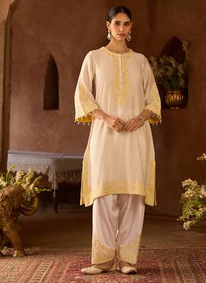 Lemon yellow embroidered silk chanderi kurta set 3