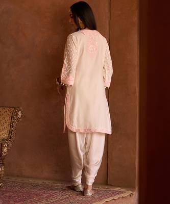 Pink embroidered silk chanderi kurta set 4