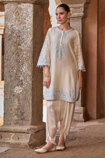 Daisy ivory blue embroidered silk chanderi kurta set