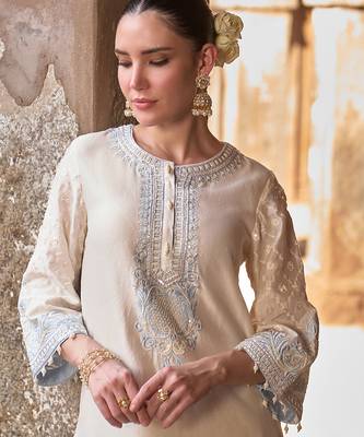 Daisy ivory blue embroidered silk chanderi kurta set 3