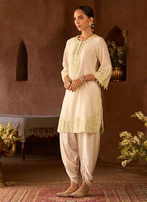 Mint green embroidered silk chanderi kurta set 2