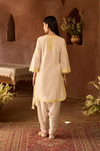 Lemon yellow embroidered silk chanderi kurta set