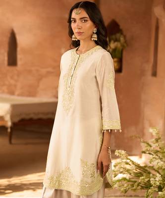 Mint green embroidered silk chanderi kurta set 3