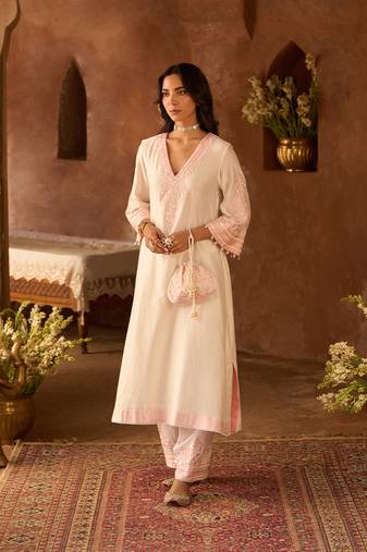 Pink embroidered silk chanderi kurta set