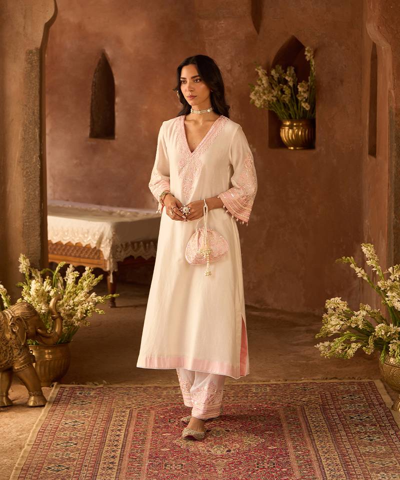 Pink embroidered silk chanderi kurta set