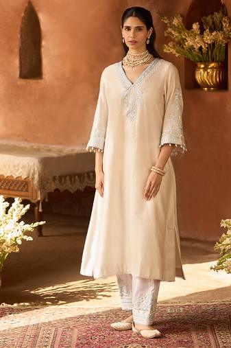 Daisy ivory blue embroidered silk chanderi kurta set