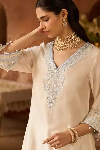 Daisy ivory blue embroidered silk chanderi kurta set