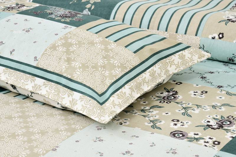 Bedsheet with Pillow Covers for Home & Bedroom Use