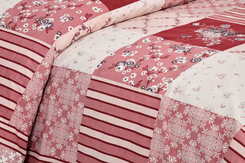 Bedsheet with Pillow Covers for Home & Bedroom Use