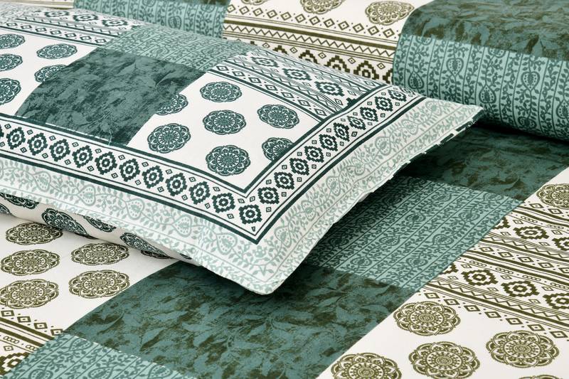 Bedsheet with Pillow Covers for Home & Bedroom Use