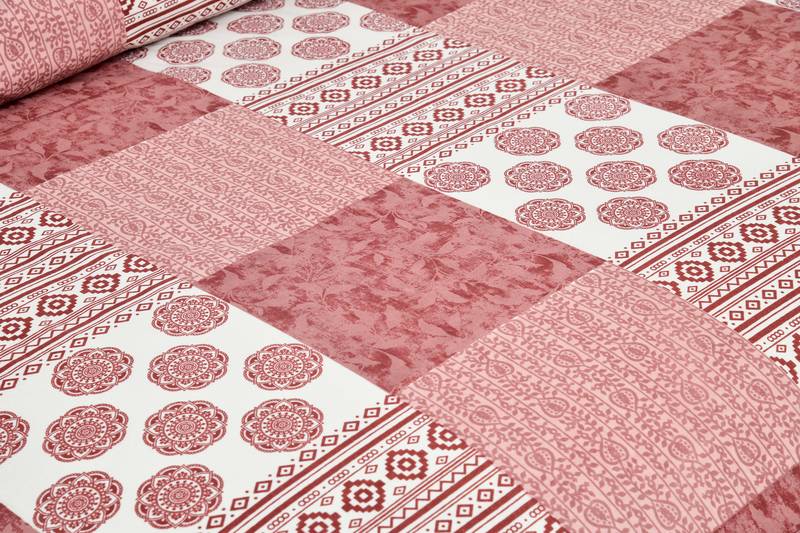 Bedsheet with Pillow Covers for Home & Bedroom Use