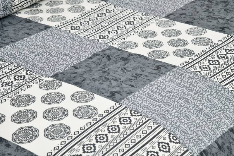 Bedsheet with Pillow Covers for Home & Bedroom Use
