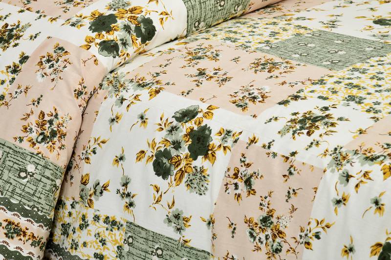 Bedsheet with Pillow Covers for Home & Bedroom Use