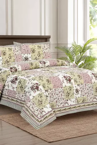 Bedsheet with Pillow Covers for Home & Bedroom Use