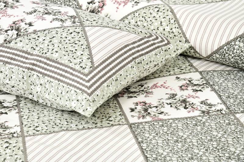 Bedsheet with Pillow Covers for Home & Bedroom Use