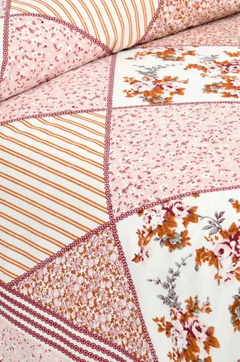 Bedsheet with Pillow Covers for Home & Bedroom Use