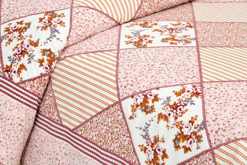 Bedsheet with Pillow Covers for Home & Bedroom Use