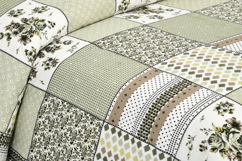 Bedsheet with Pillow Covers for Home & Bedroom Use