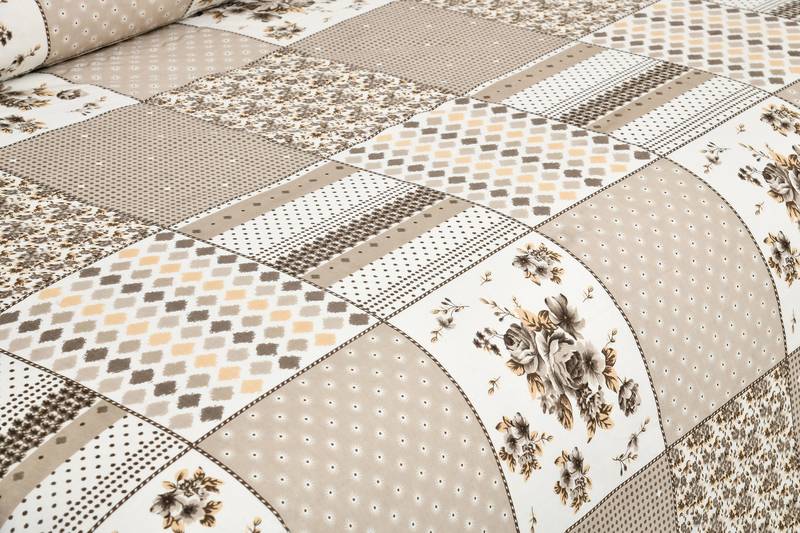 Bedsheet with Pillow Covers for Home & Bedroom Use