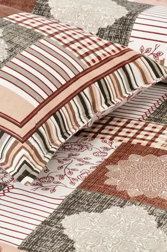Bedsheet with Pillow Covers for Home & Bedroom Use