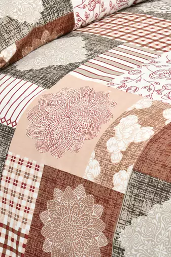 Bedsheet with Pillow Covers for Home & Bedroom Use
