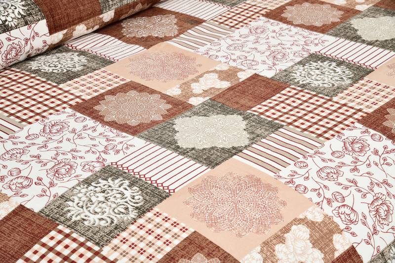 Bedsheet with Pillow Covers for Home & Bedroom Use