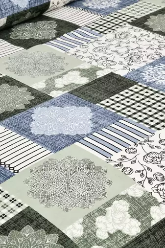 Bedsheet with Pillow Covers for Home & Bedroom Use