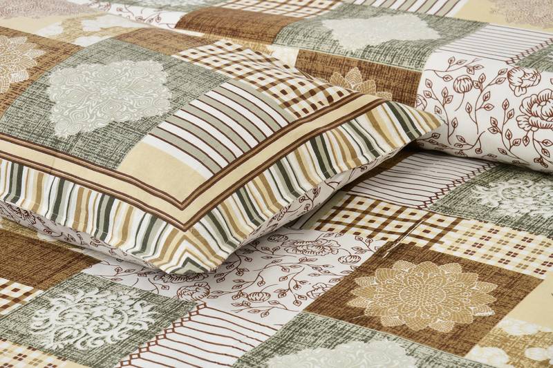 Bedsheet with Pillow Covers for Home & Bedroom Use